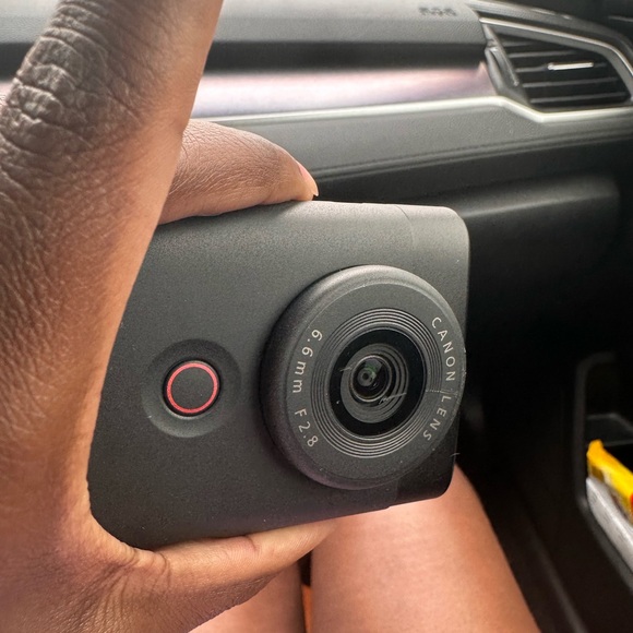 Canon PowerShoot v10 - Picture 5 of 5